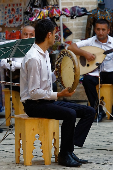 Défilé de mode, concert, danses-028